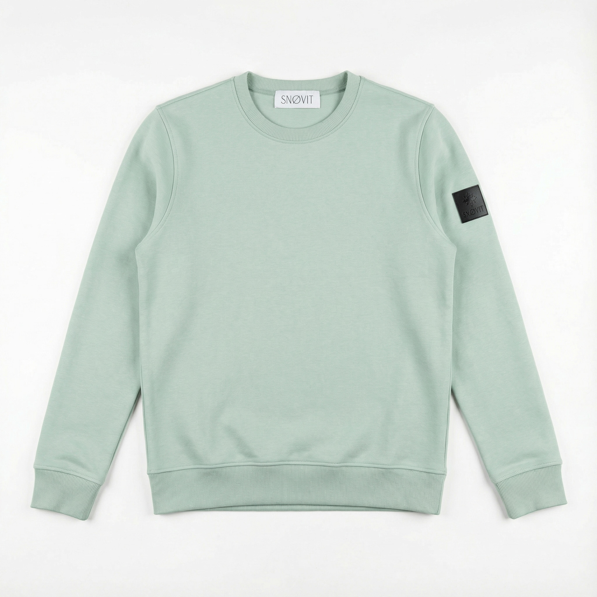 Hellgraues SNØVIT Sweatshirt Arctic La Goone, Vorderansicht, gerippter Rundhalsausschnitt.